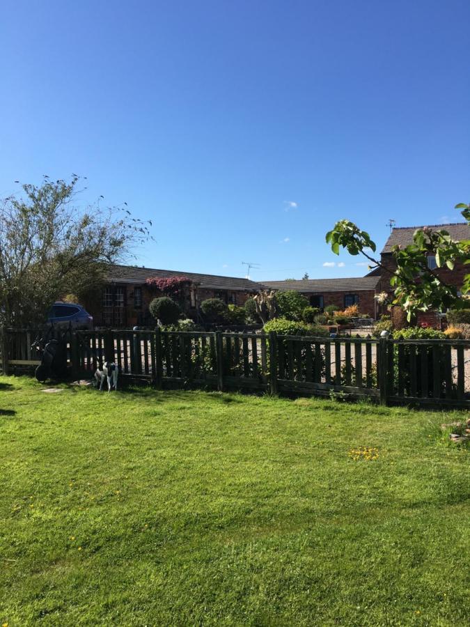 The Barn Bed And Breakfast Hale  Extérieur photo